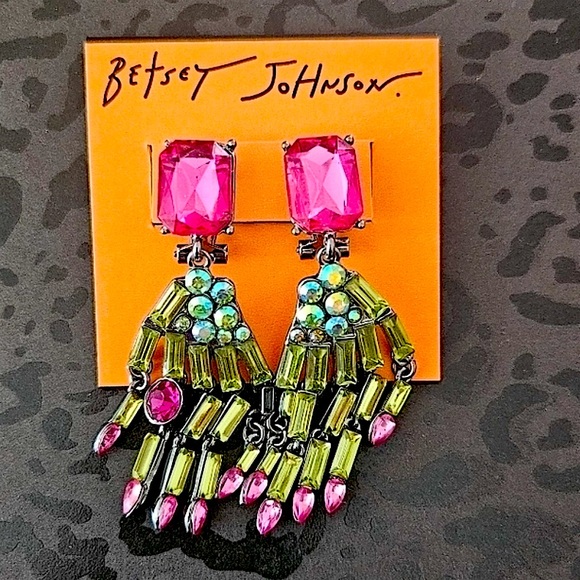 Betsey Johnson RICH WITCH DROP EARRINGS - GREEN - Picture 2 of 8